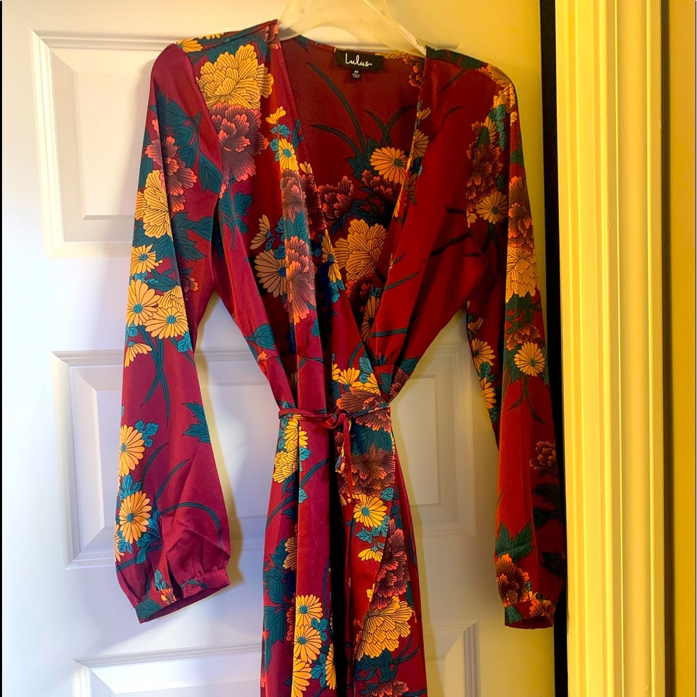 Silky Medium wrap midi dress unique color. Brand new.